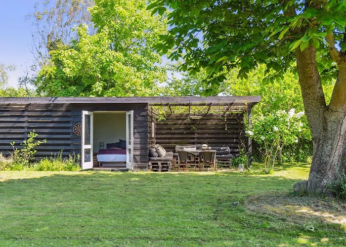 Beautiful Family Summer House In Nyaraló Vejby